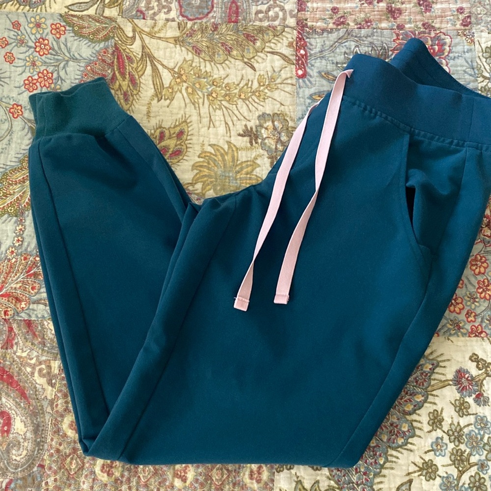 FIGS Pants